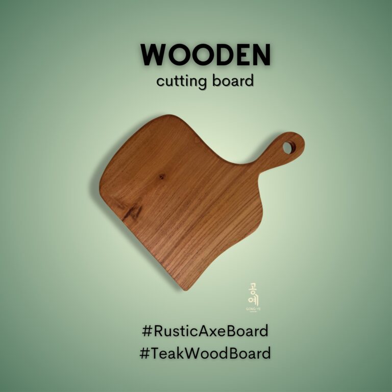 Wooden Axe Cutting Board TeakWood